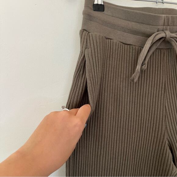 The Range Vital Rib Ribbed Stretch Knit Jogger Pants Utility Olive Green - Picture 5 of 9